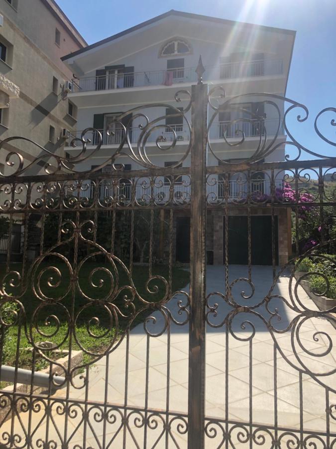 Apartmán A Casa Di Alice Orikumi Exteriér fotografie